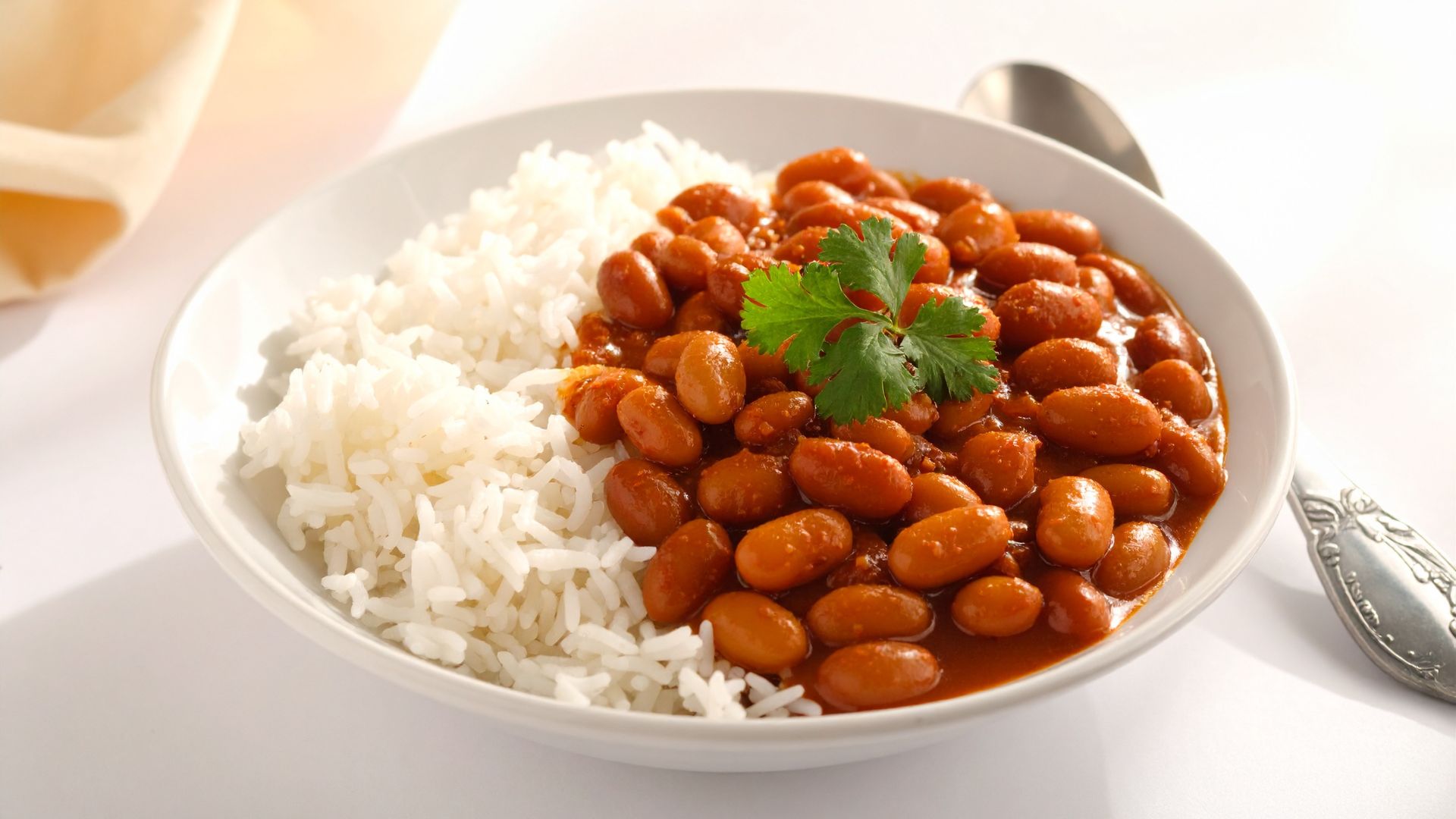 Maior consumo de arroz e feijão está associado a 44% menos insuficiências nutricionais, aponta estudo - QTU Questões do Universo