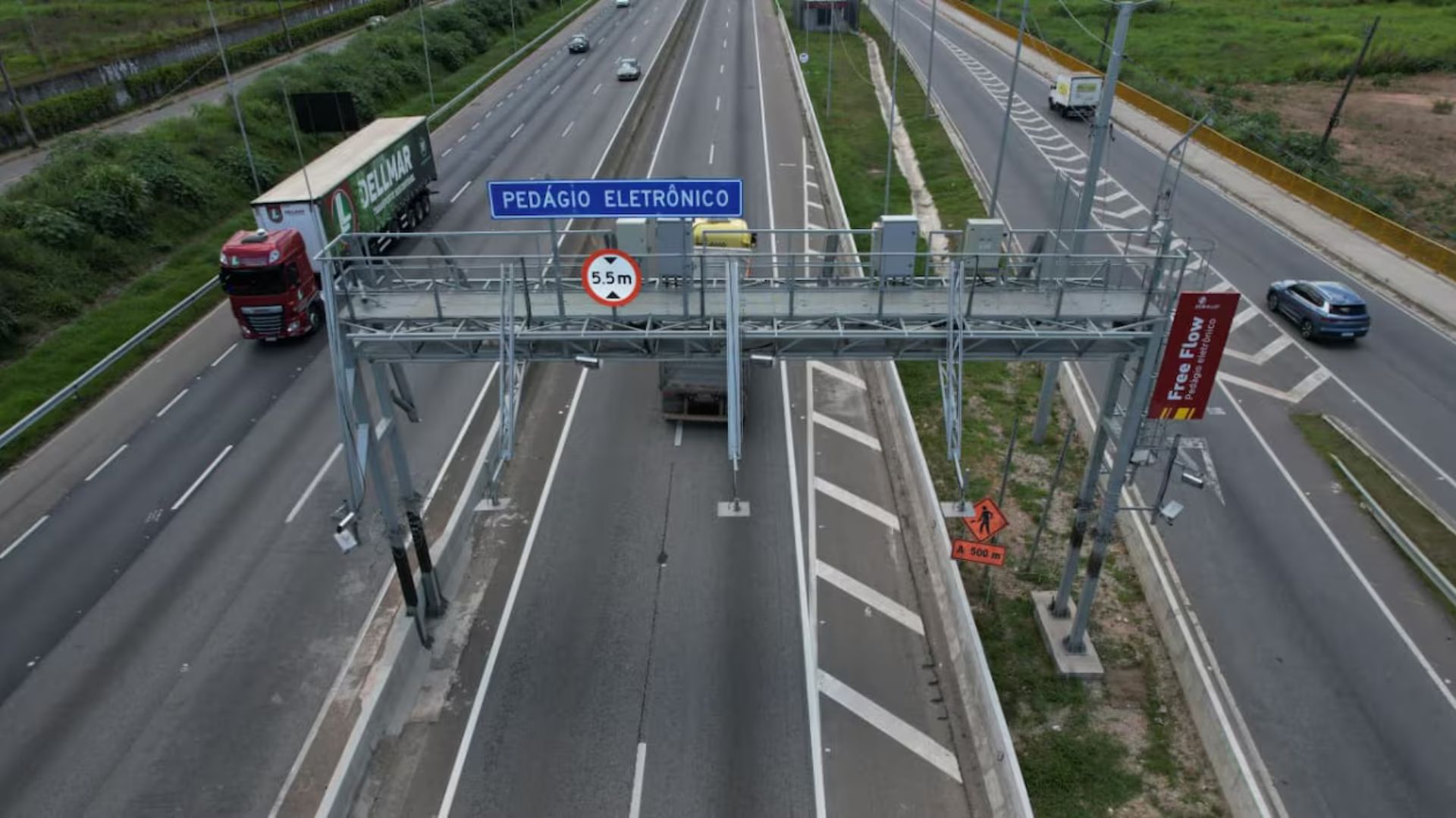 Motoristas agora podem checar débitos do Free Flow na CNH: saiba até quando as multas estão suspensas - QTU Questões do Universo