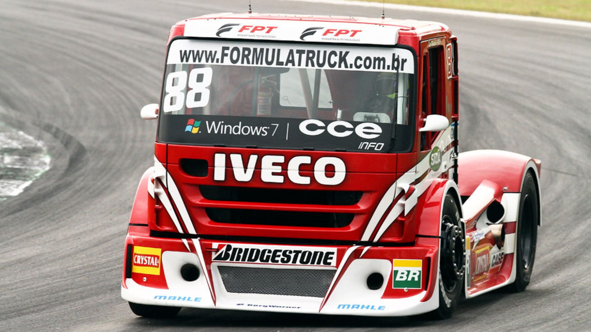 Disputa acirrada pelo título: Fórmula Truck em Cascavel promete fim de semana eletrizante - Foto