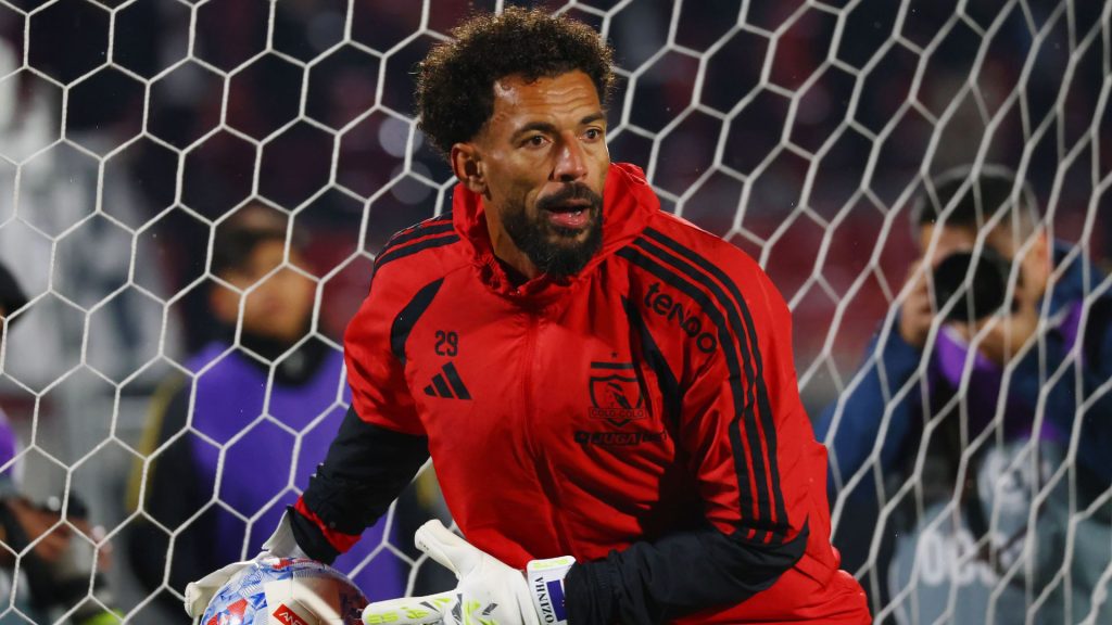 Herói em 2026, goleiro Vozinha de Cabo Verde critica assédio e revela ter perdido a privacidade - Getty Images