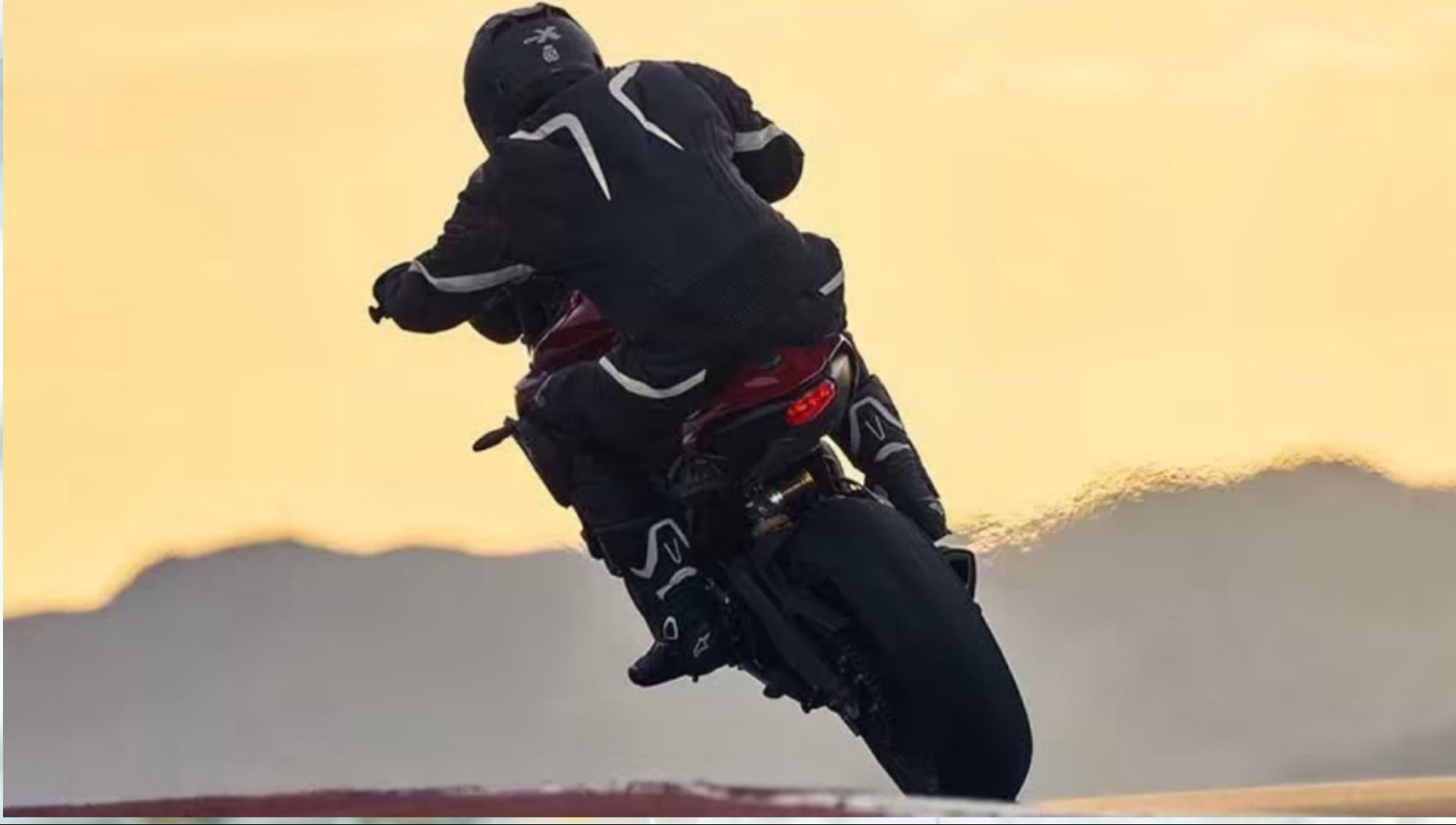 Triumph Street Triple 765 RS: a naked esportiva que une potência tricilíndrica e tecnologia de pista - Foto
