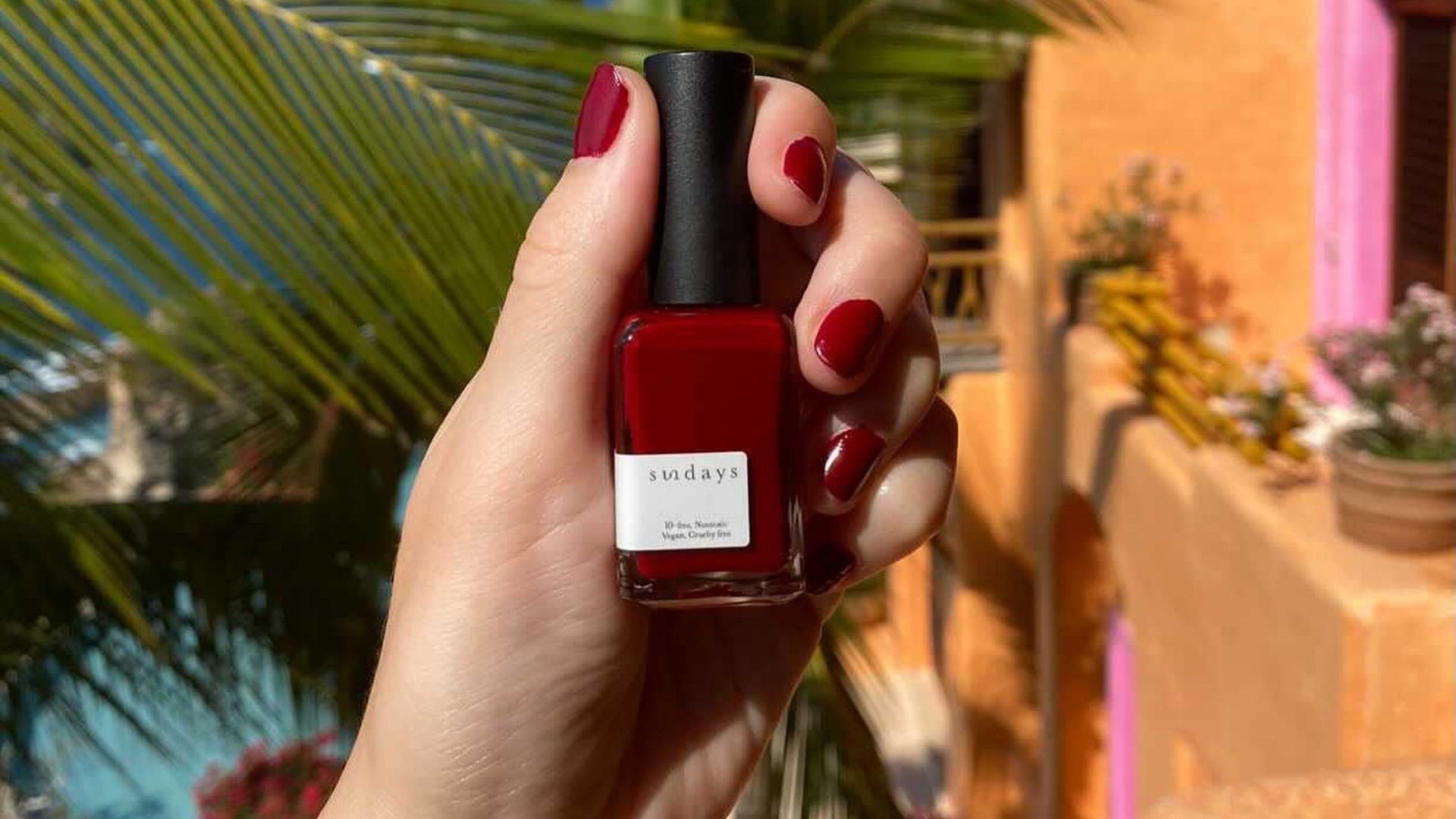 Unhas curtas viram tendência: veja como fazer com elegância