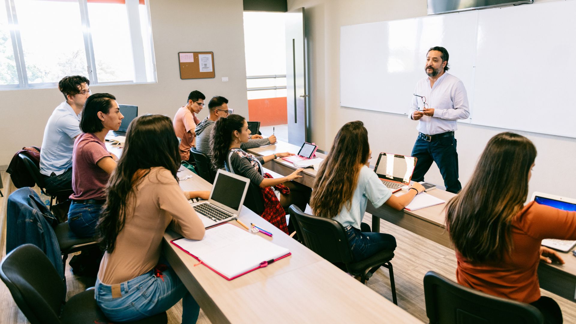 Pisa 2025: um alerta que chega à educação superior