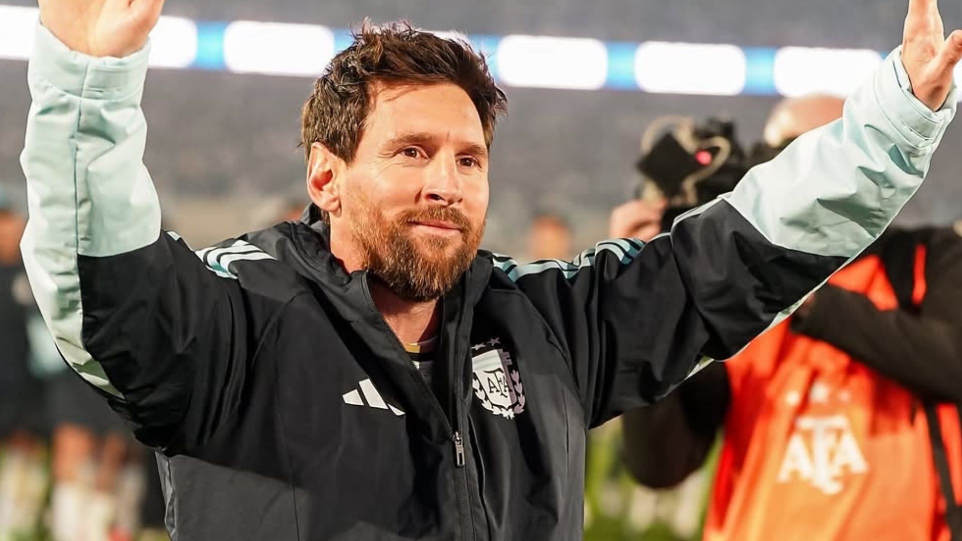 Fim de uma era: Despedida de Messi da seleção comove o futebol e rende mensagem de Cristiano Ronaldo
