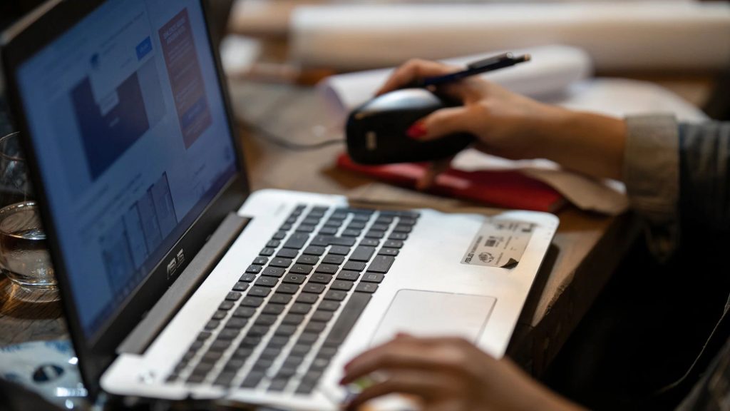 A nova era da escolha do seu carro: como a IA tornou o consumidor mais exigente na compra - Canva