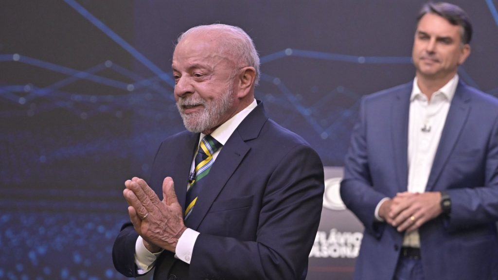 Lula desafia Flávio a abrir sigilo bancário: ‘descobrir quem é ladrão’