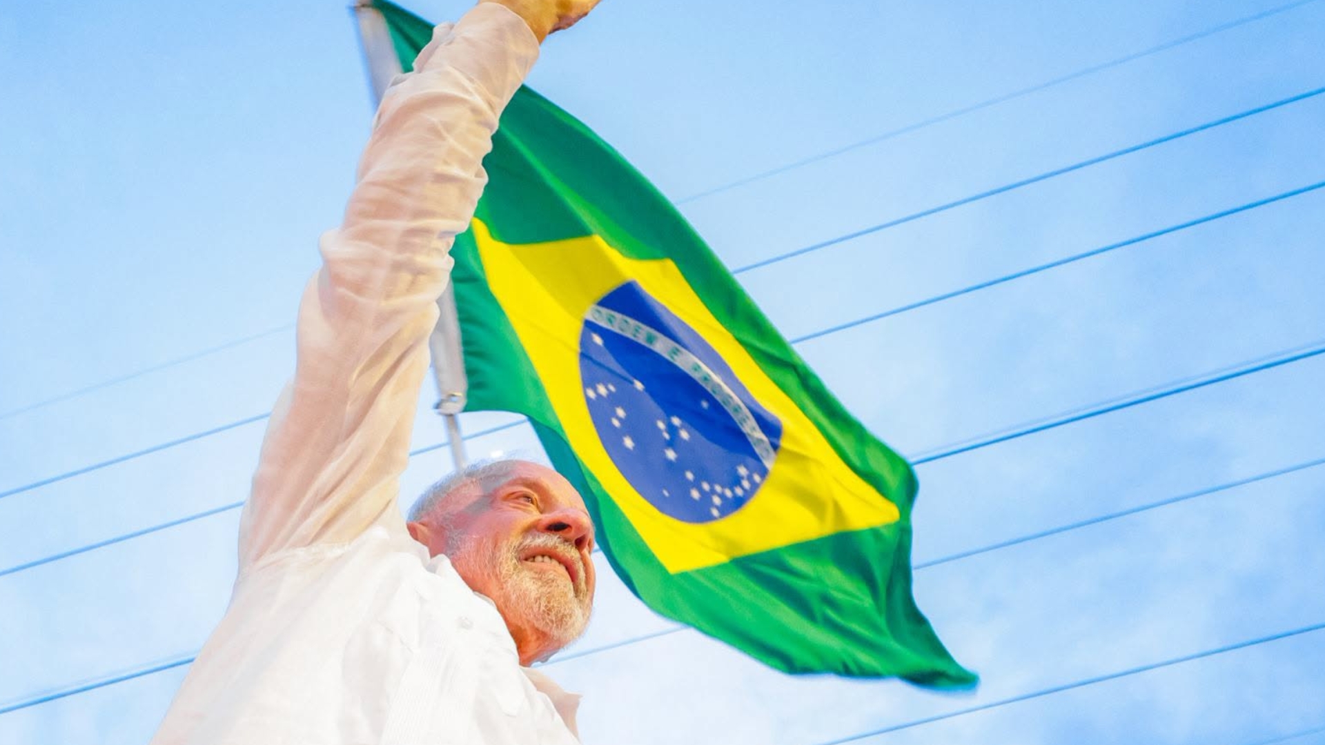 Em disputa acirrada, Lula é reeleito presidente do Brasil - Foto