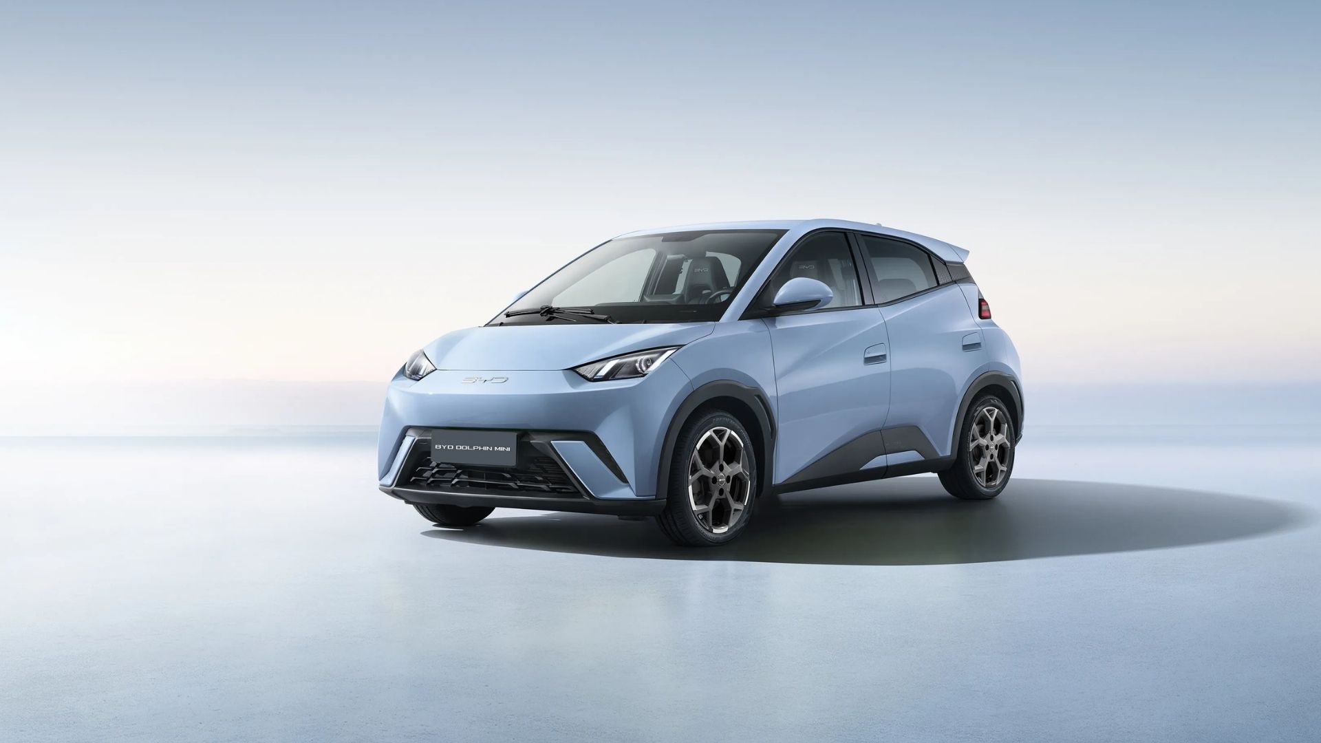 Novo BYD Dolphin Mini resolve problema dos pneus e ganha motor mais potente; veja o que muda