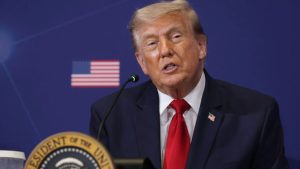 Trump comenta ida de Flávio Bolsonaro aos Estados Unidos: ‘São boas pessoas’