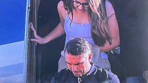 Flávio Bolsonaro chega aos Estados Unidos; veja vídeo