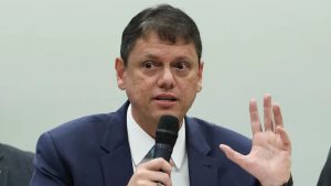Tarcísio se pronuncia após carta de Flávio Bolsonaro: ‘É preciso respeitar o resultado das urnas’