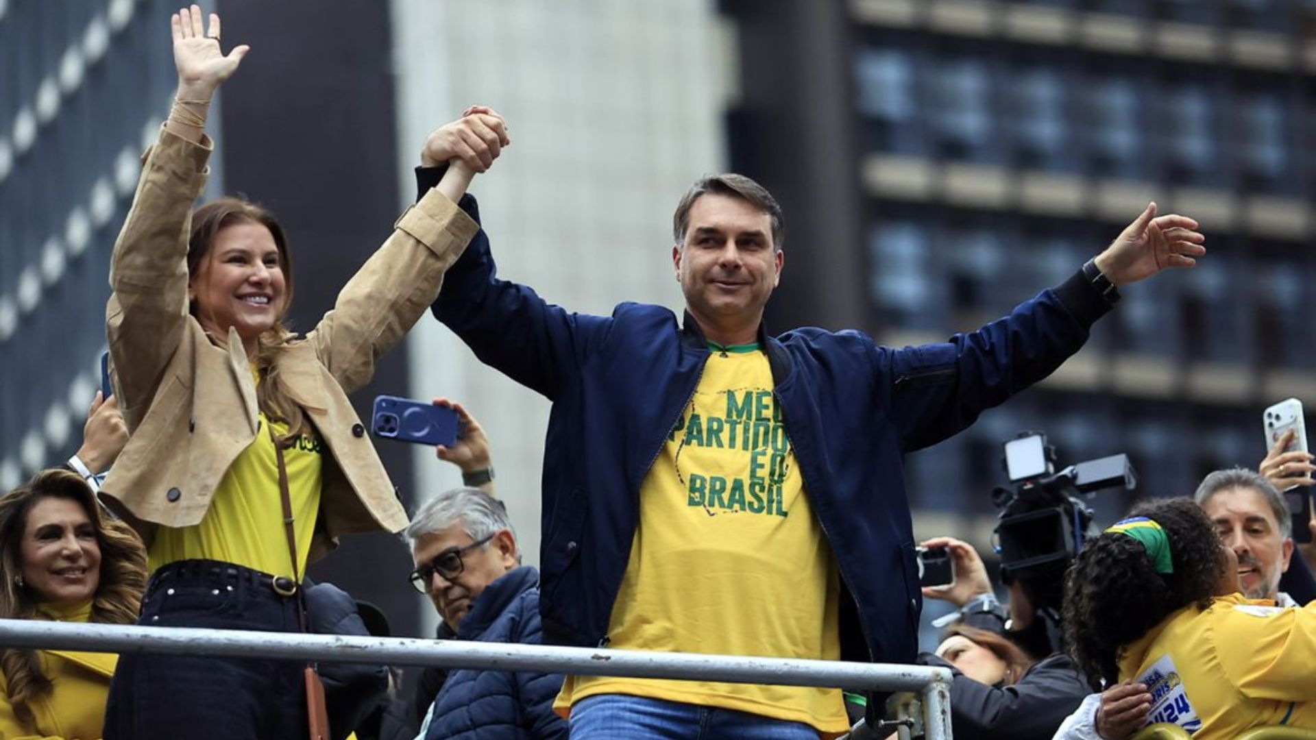 Campanha de Flávio aciona TSE após alta nas buscas por ‘Bolsonaro mandou matar Lula’
