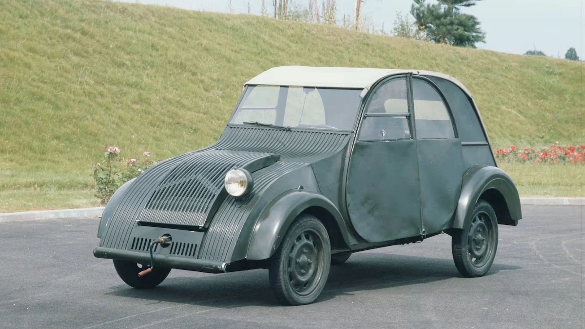 Das caixas de ovos aos motores elétricos: o retorno triunfal do novo Citroën 2CV - Foto