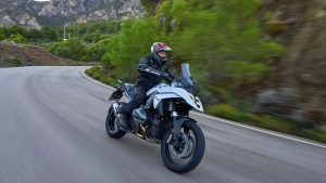 Mercado de motocicletas no Brasil projeta recorde de 2,35 milhões de emplacamentos em 2026