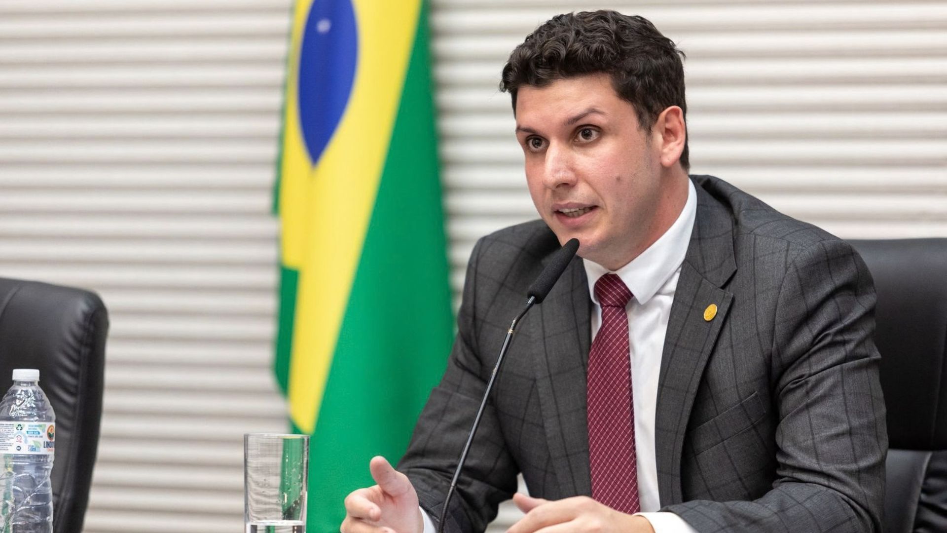 Rafael Saraiva é o único parlamentar a ampliar votação no estado de são paulo